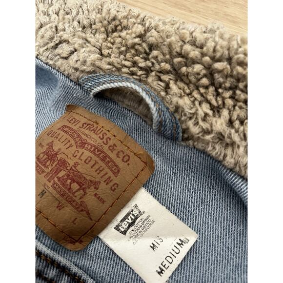 Vintage Levi’s Women’s Blue Jean Denim Faux Fur Collar Jacket M - Picture 4 of 9